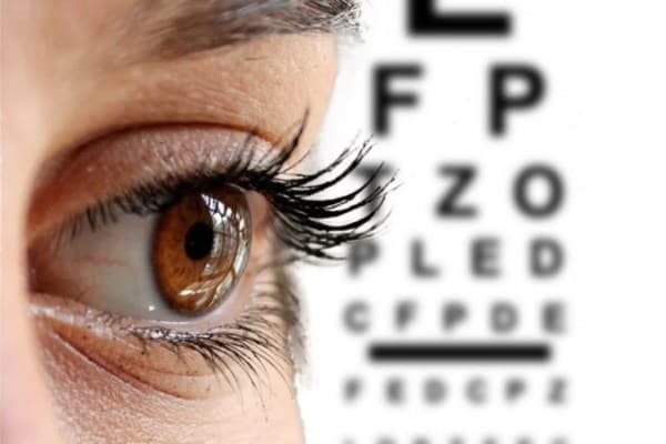 Foto de Dr. Jorge López Médico Oftalmólogo – Microcirugía Ocular